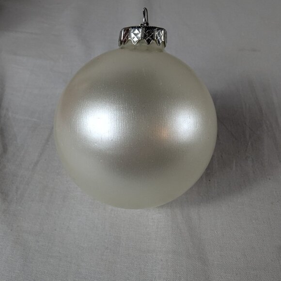 Lefty and Proud of it Christmas Bulb Ornament Bronners Hungary Left Handed - Picture 2 of 6